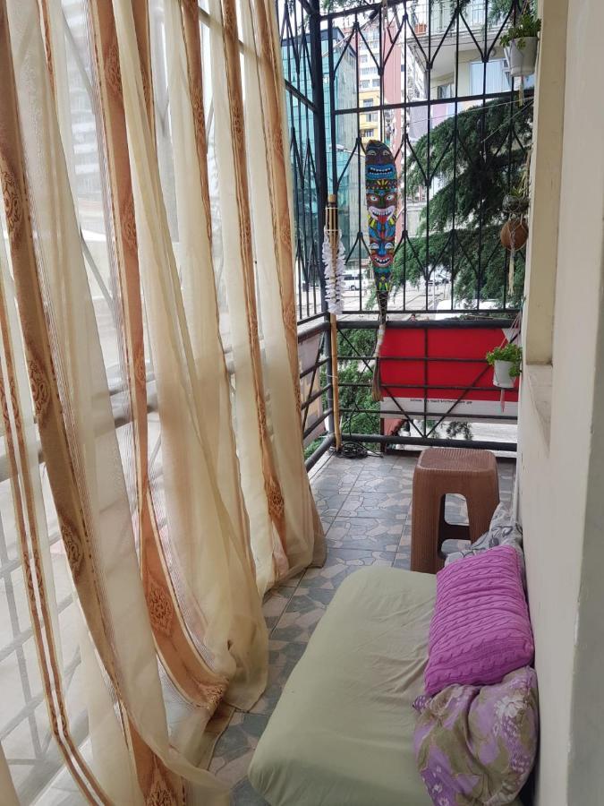 Enjoy The Hostel Batumi Exterior foto