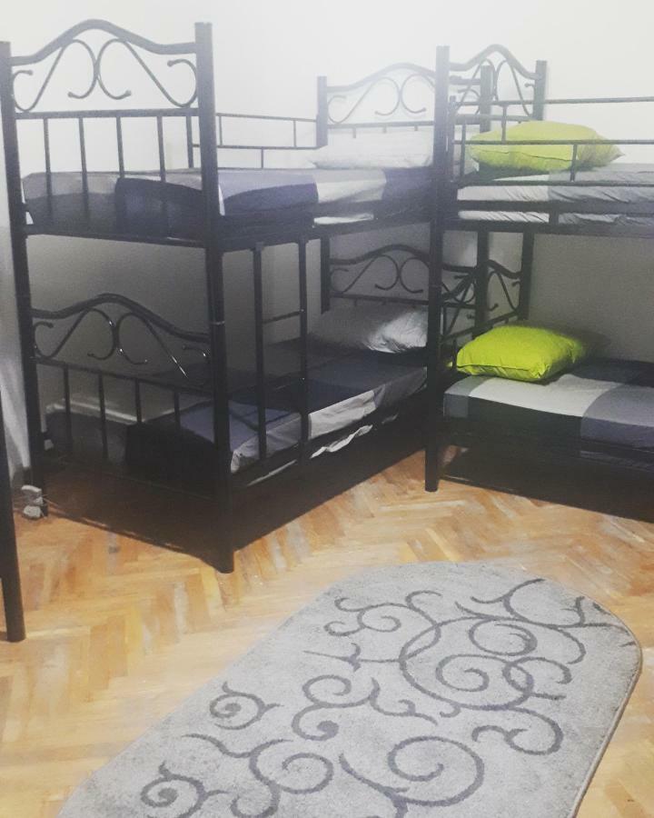Enjoy The Hostel Batumi Exterior foto